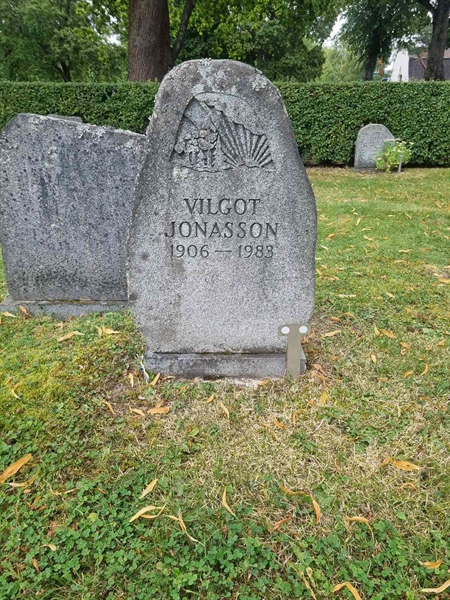 Grave number: 1 13  236