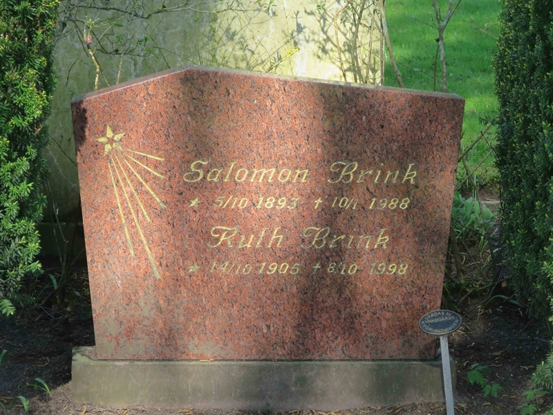 Grave number: HÖB 68    34