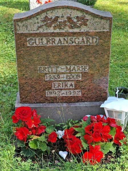 Grave number: 1 KV.8   273