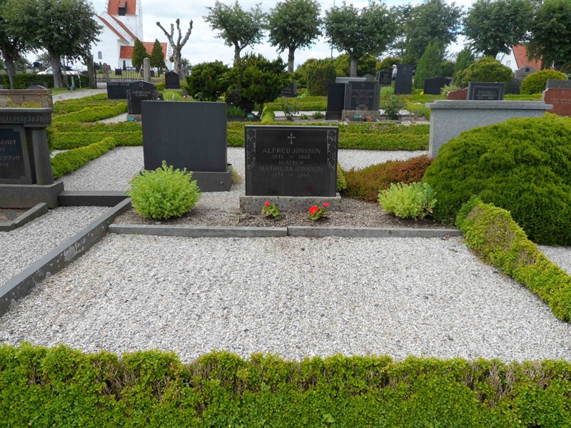 Grave number: ÖV F   125, 126