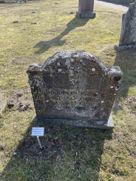 Grave number: VV E     5