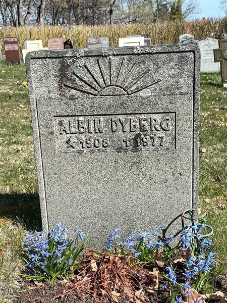 Grave number: NO 08   110