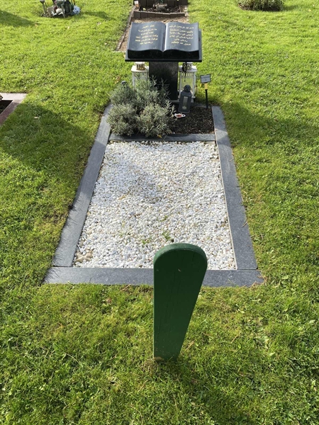 Hautatunnus: 2 G    43