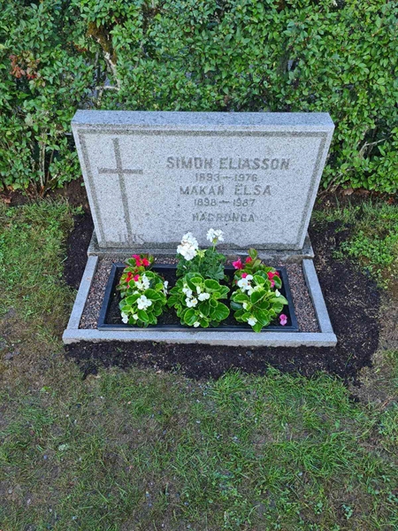 Grave number: 1 A   20, 21