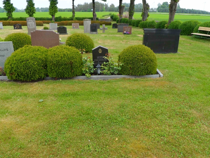 Grave number: ÖH G     5, 6, 14, 15