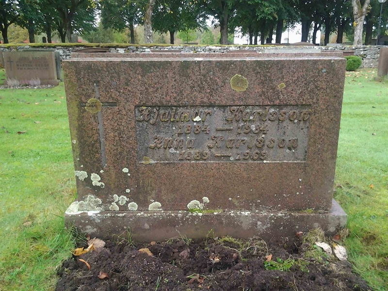 Grave number: 01 U   107, 108