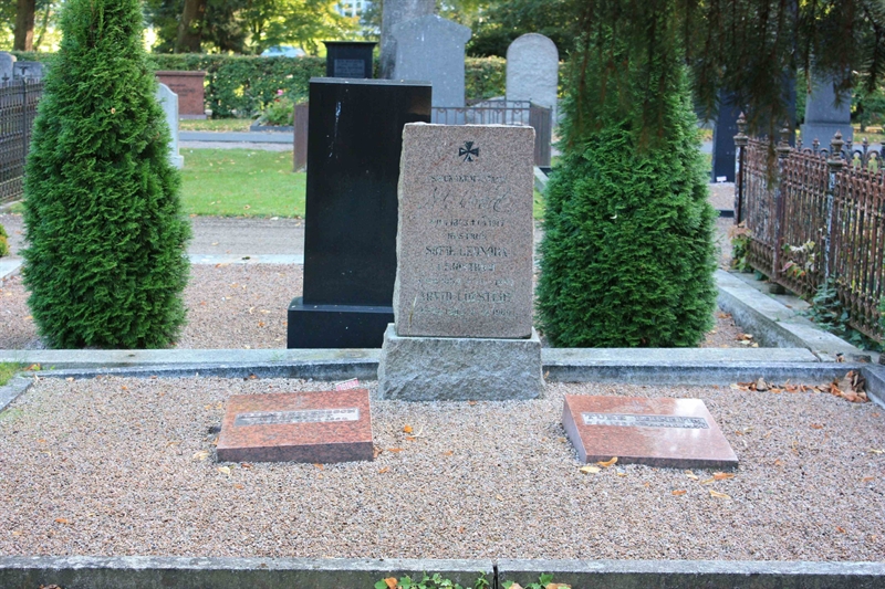 Grave number: Ö 16i   203, 204, 205