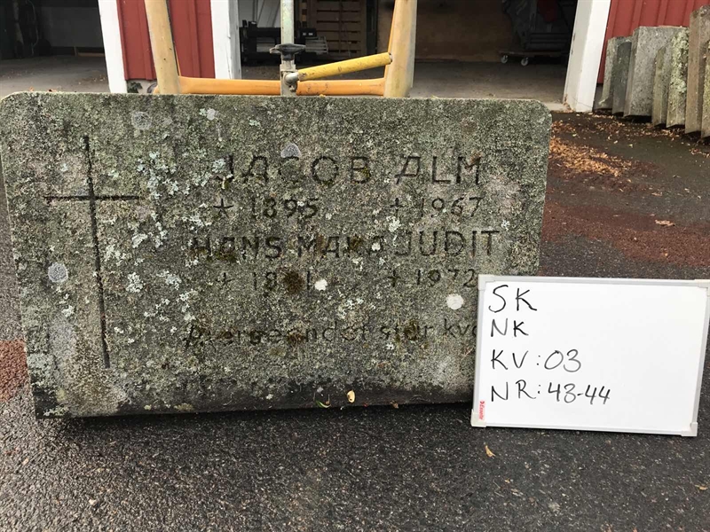 Grave number: S NK 03    43, 44
