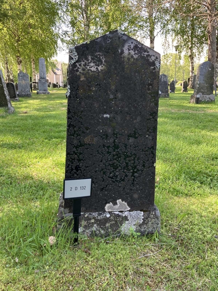 Grave number: 2 D   132