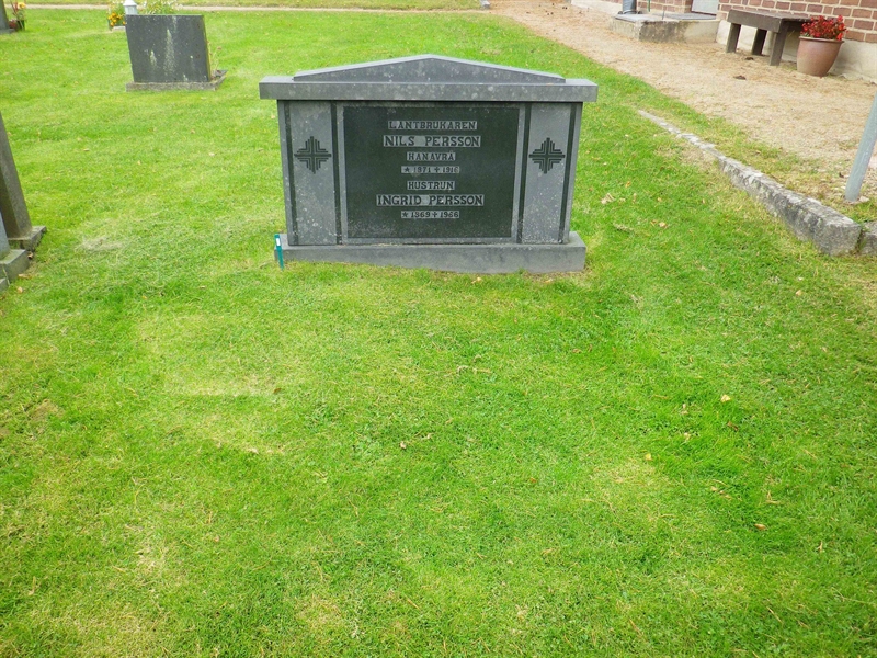 Grave number: VI K   162, 163