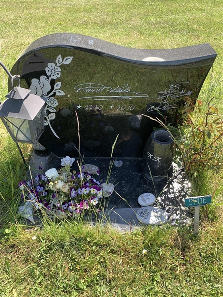 Grave number: R 07   116