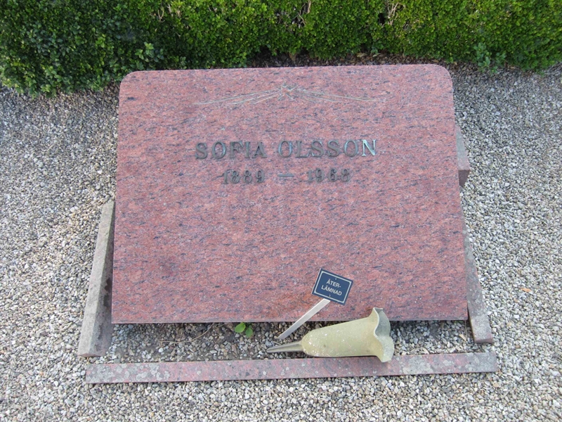 Grave number: BO 04    36