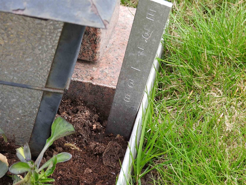 Gravnummer: BK E    37-38