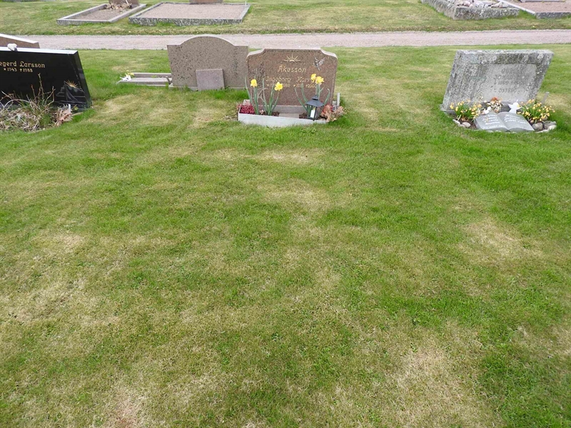 Gravnummer: BK E    32-33