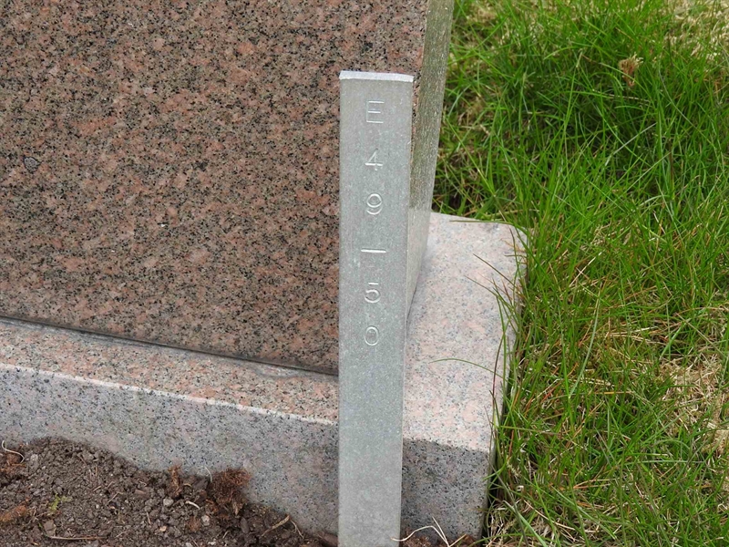 Gravnummer: BK E    49-50