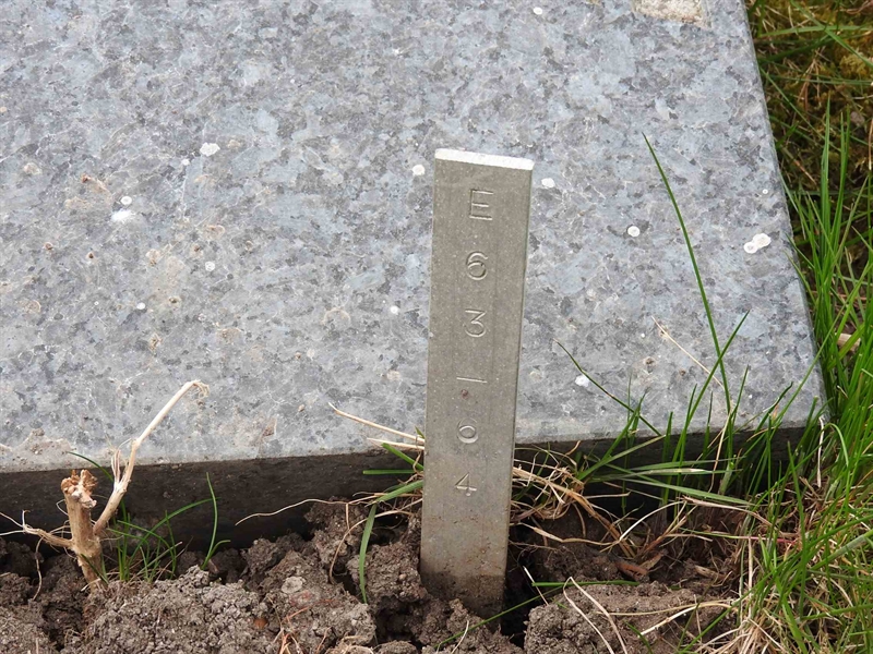 Gravnummer: BK E    63-64