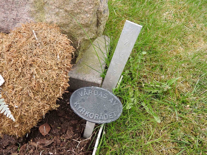 Gravnummer: BK E    75-76