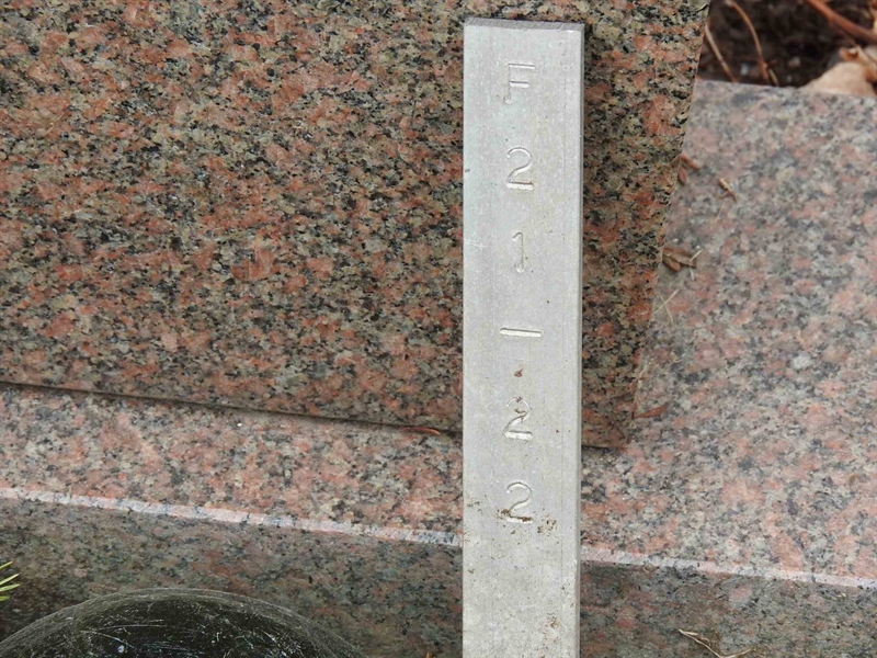 Gravnummer: BK F    21-22