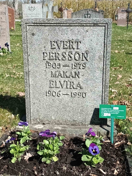 Grave number: NO 08    71