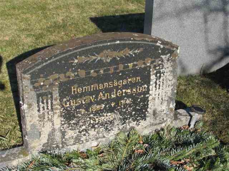 Grave number: 1 1   173