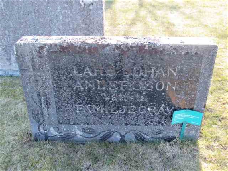 Grave number: 1 1   210-211