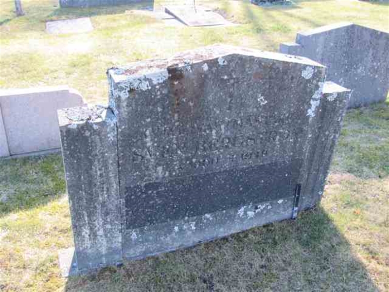 Grave number: 1 1   312-313