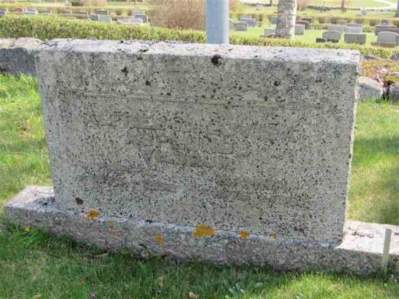 Grave number: 1 1    37-38