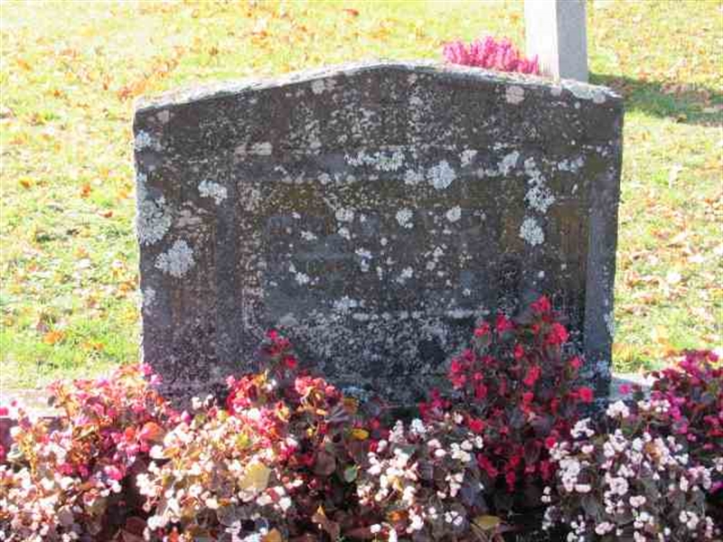 Grave number: 1 7   399-400