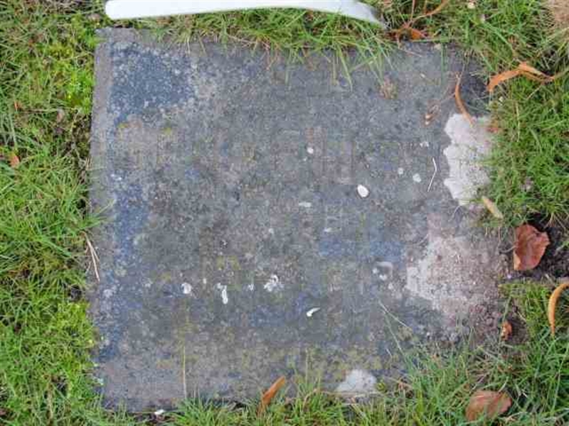 Grave number: 1 7   123