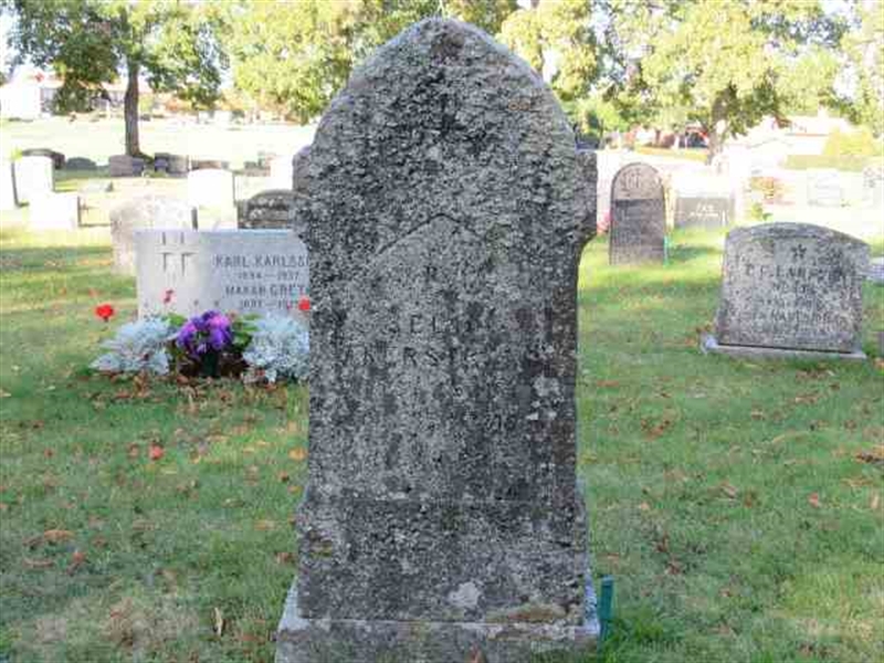 Grave number: 1 7   130