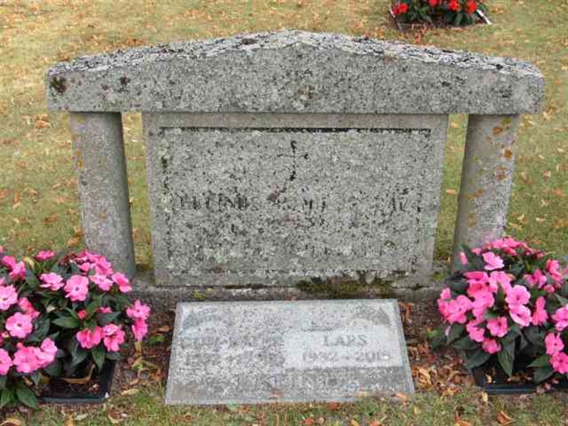 Grave number: 1 4    51-52