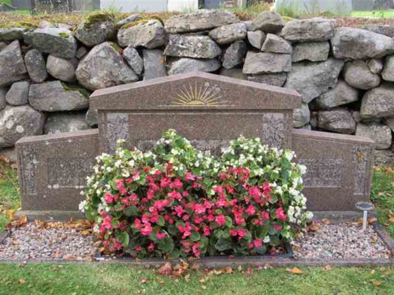 Grave number: 2 NO 01    38-39