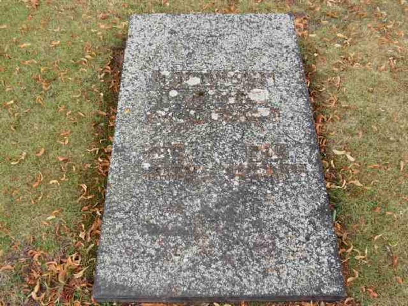 Grave number: 1 4    41-42