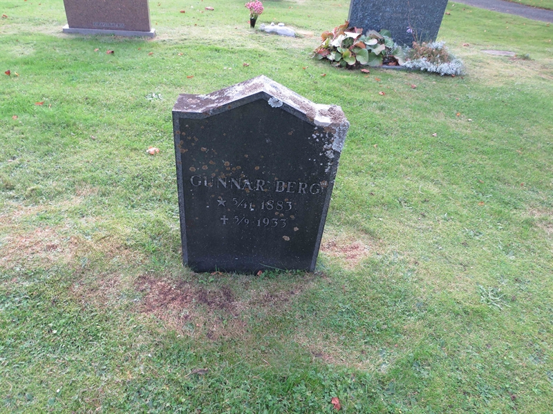 Grave number: 1 06  115