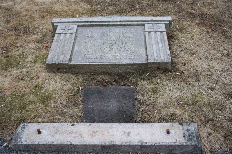 Grave number: Fk 03    10, 11, 12