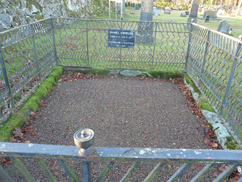 Grave number: SG 4   26