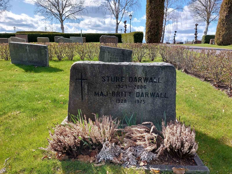 Grave number: HV 29   25, 26