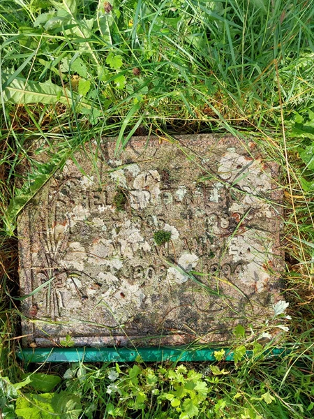 Hautatunnus: 1 U   735