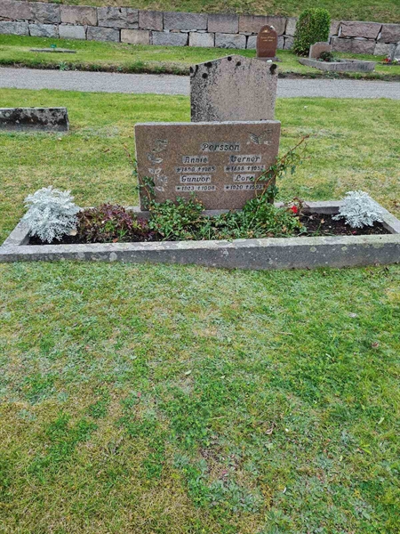 Grave number: F 04   189, 190