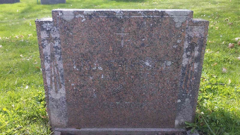 Grave number: 2 B 5    35