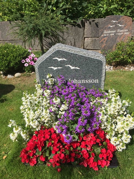 Grave number: B N URNA  331