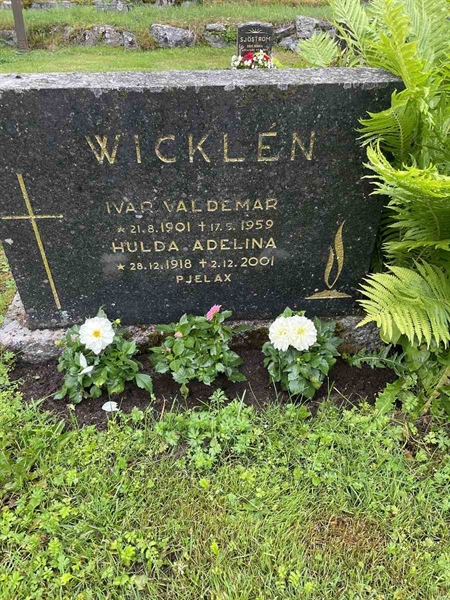 Hautatunnus: N 4 4   639b