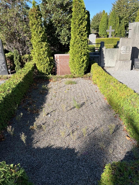 Grave number: VK II    62