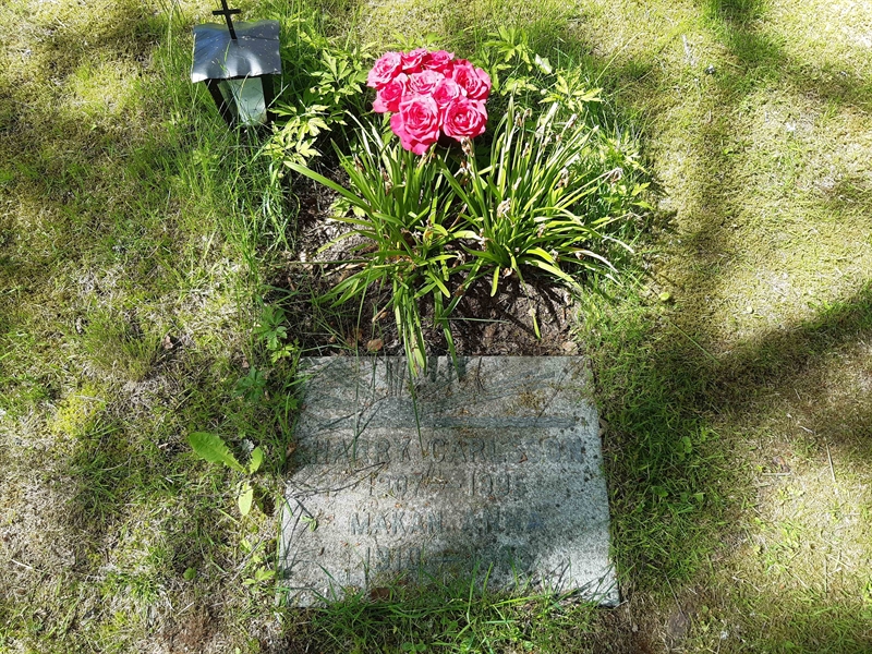 Grave number: KA 14    73