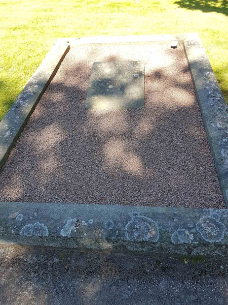 Grave number: 01  1833