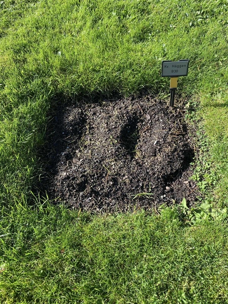 Gravnummer: 2 HB    30