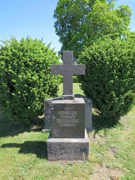 Grave number: INK E     1, 2