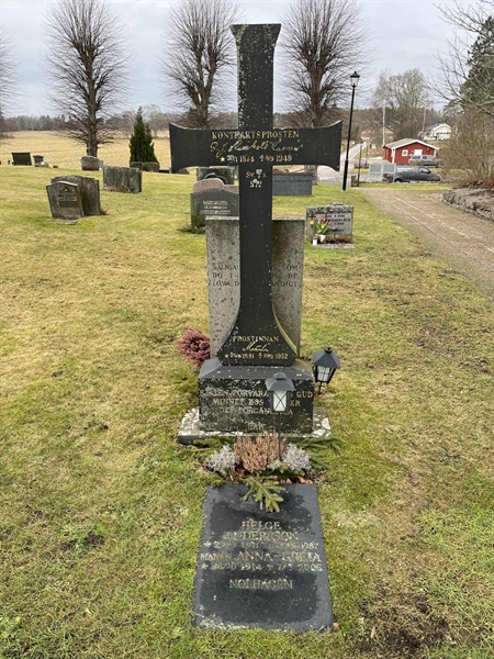 Grave number: HA D    47, 48