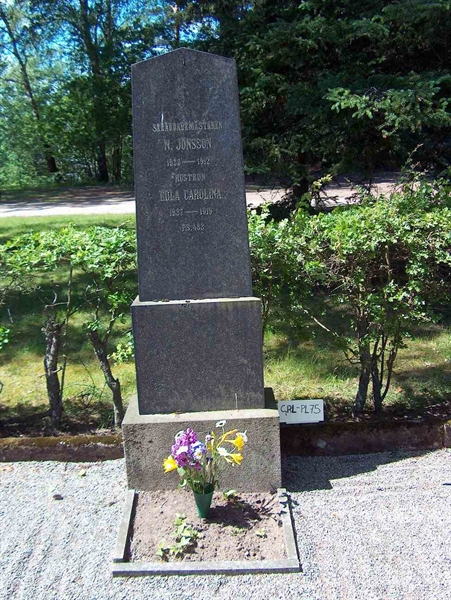 Grave number: HÖB GL.R    75