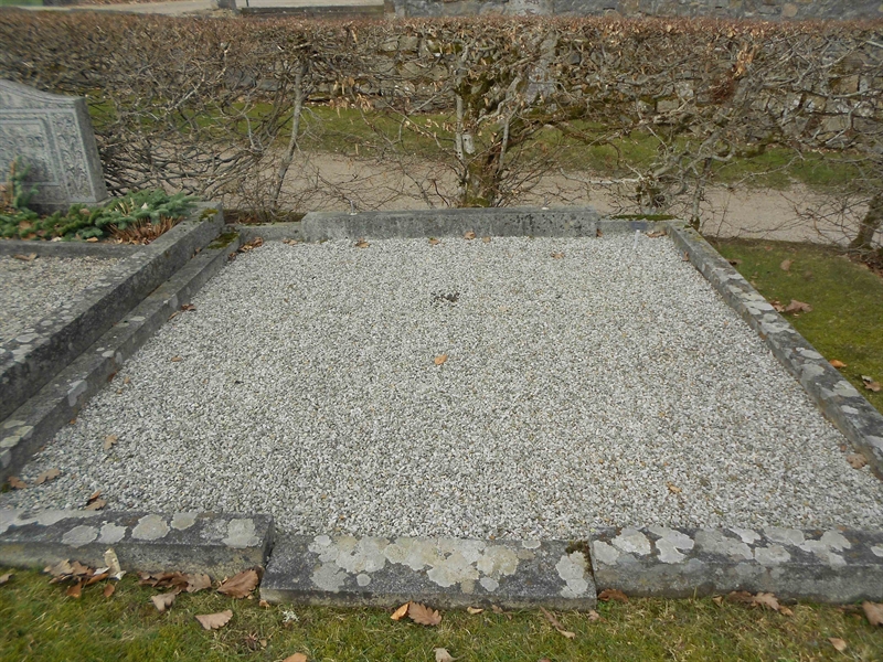 Grave number: NÅ M6    15, 16